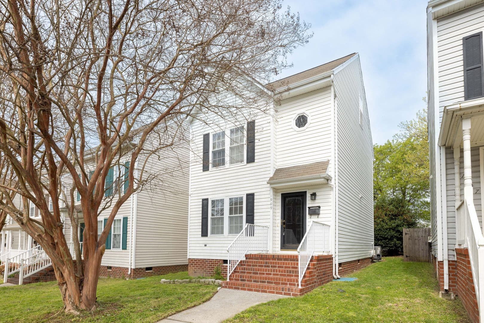 Richmond House: 1909 Porter St