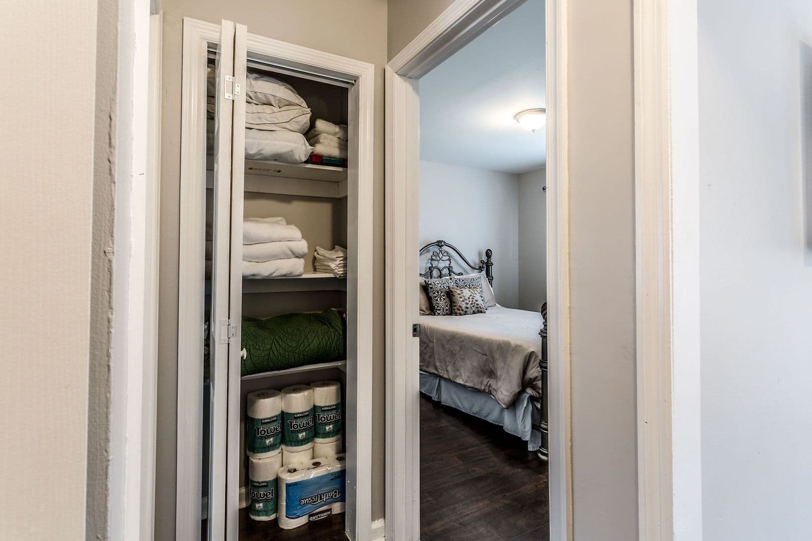 Richmond Apartment: 222 W 31st St