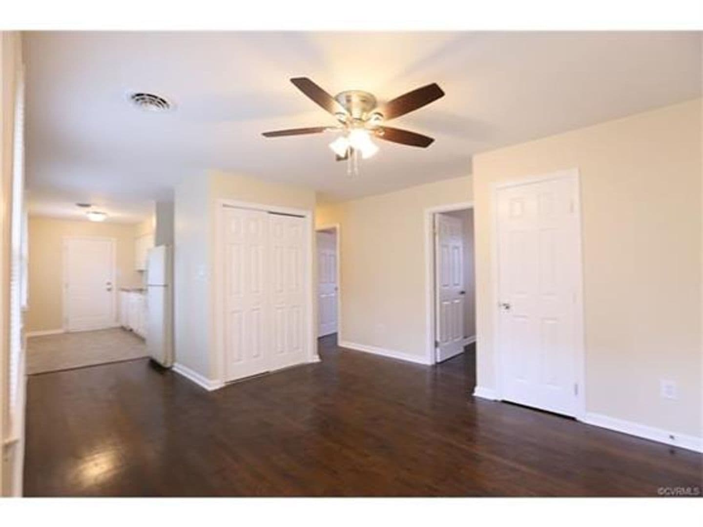 Richmond Apartment: 220 W 31st St, Unit B