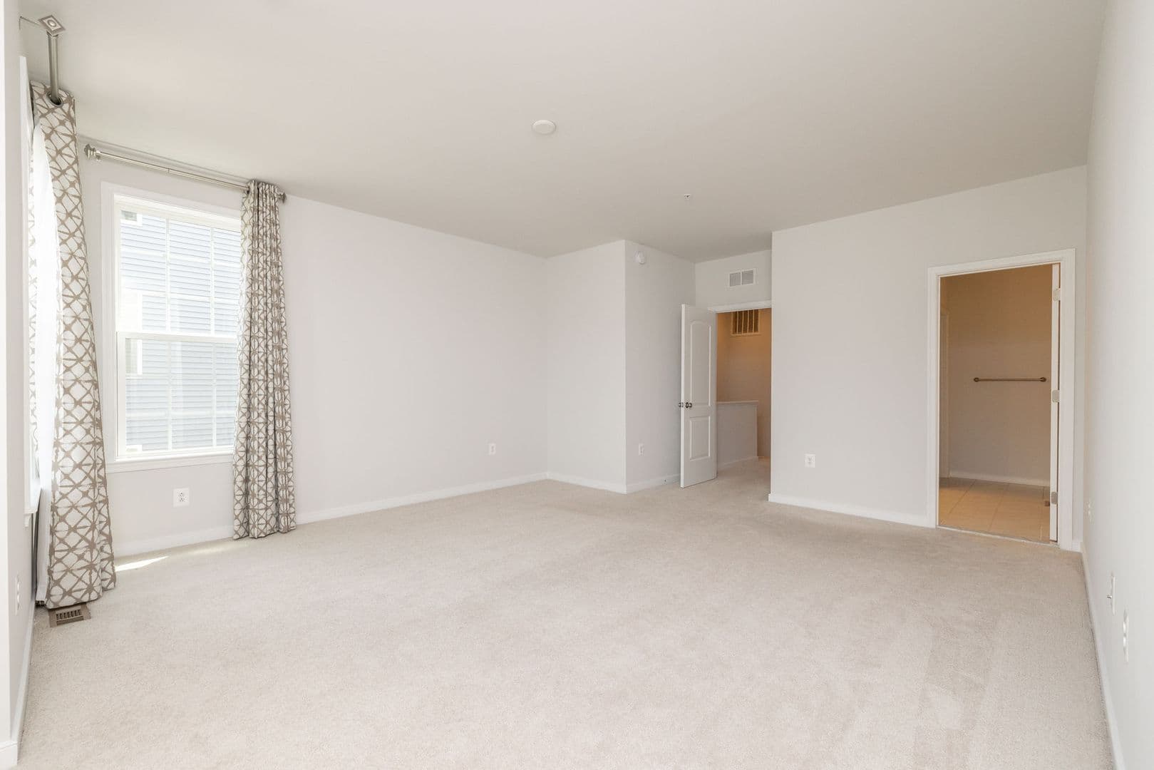 Richmond House: 5920 Whitehurst Ln