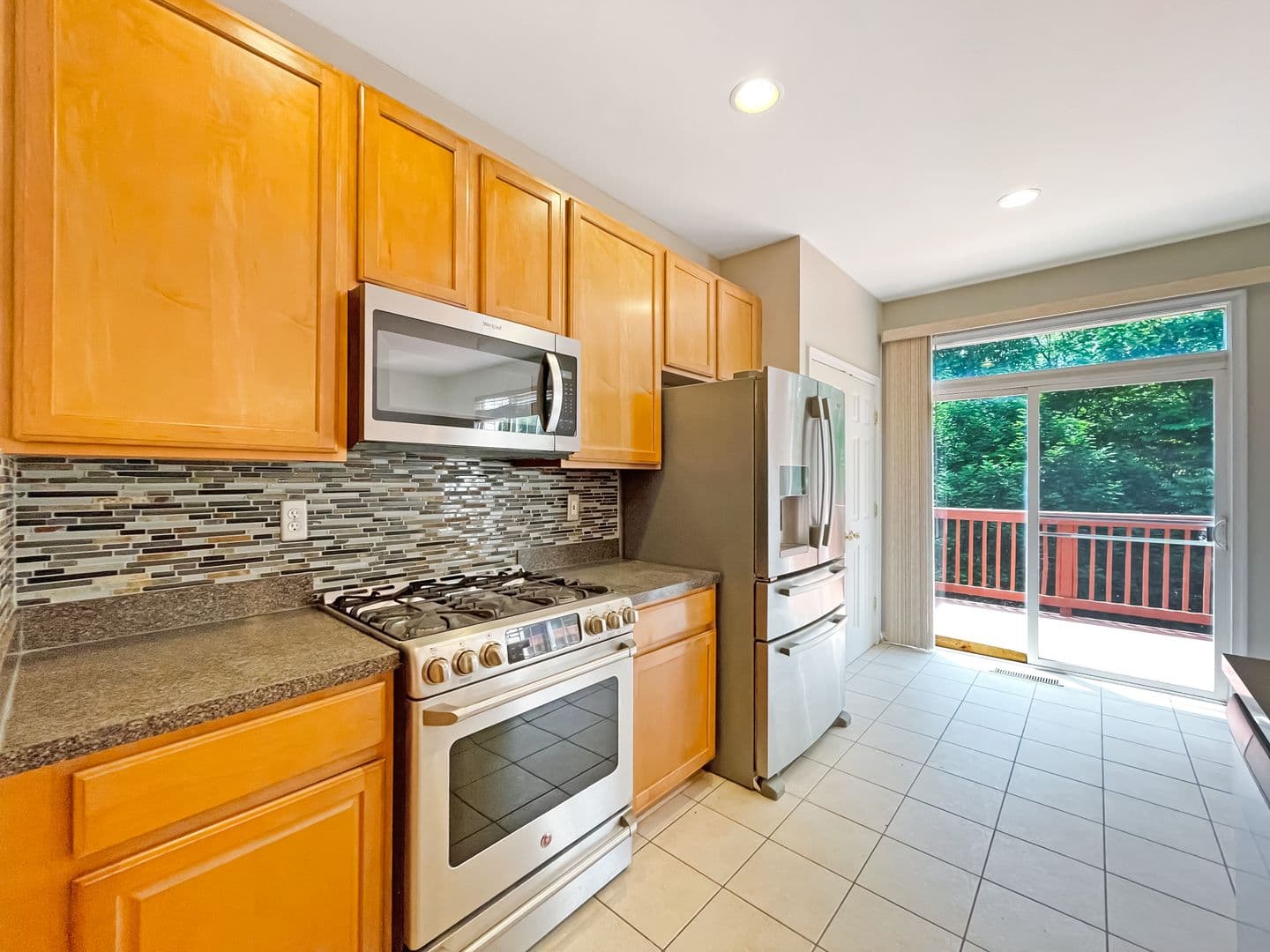 Woodbridge House: 15716 Palermo Terrace