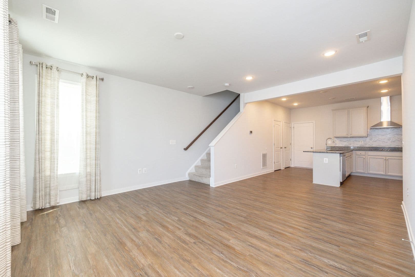 Richmond House: 5920 Whitehurst Ln