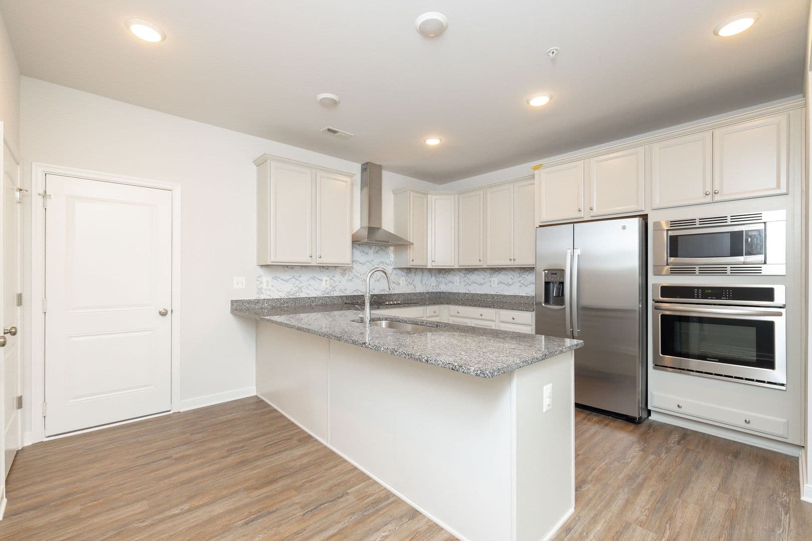 Richmond House: 5920 Whitehurst Ln