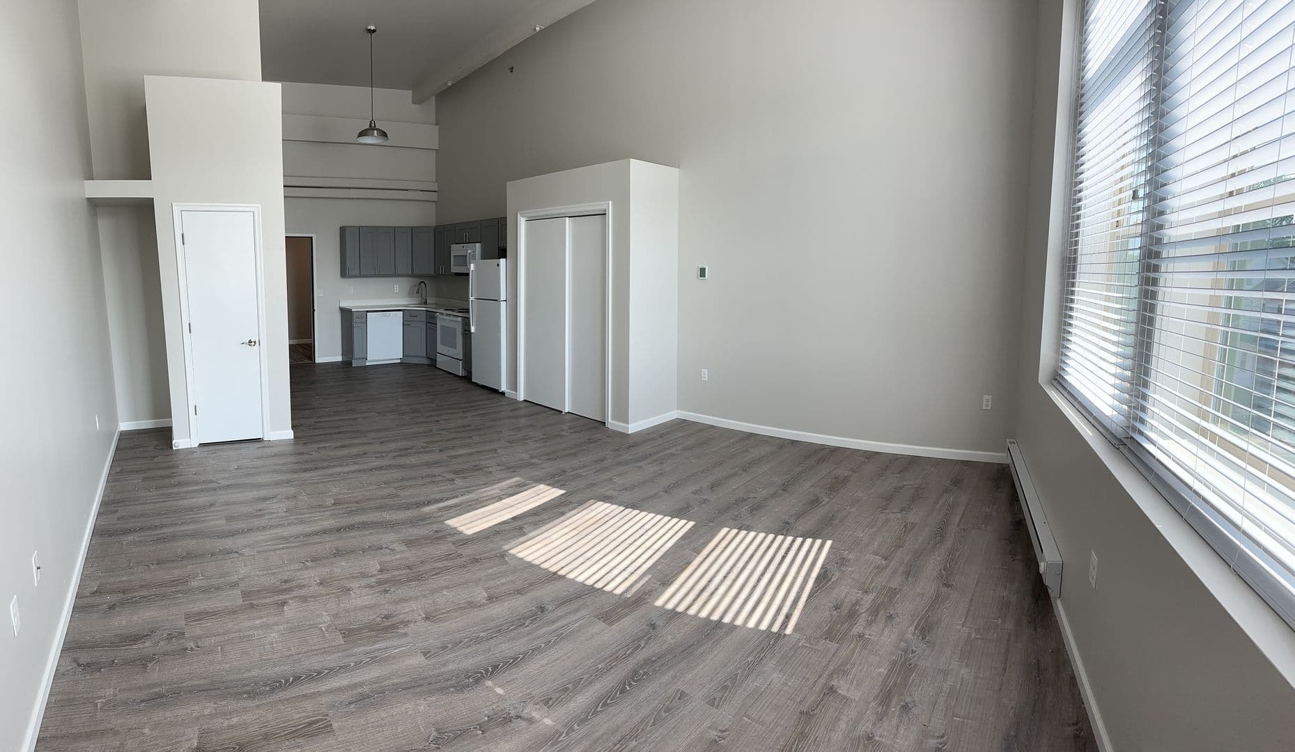 Whitehall Apartment: 4154 Roosevelt St