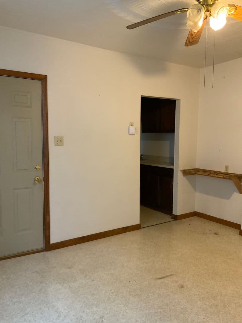 Johnstown House: 337 Decker Ave