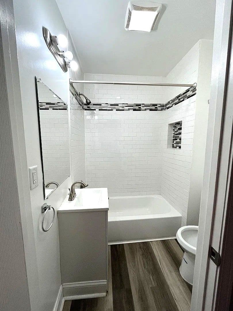 Hagerstown Apartment: 129-133 E Baltimore St