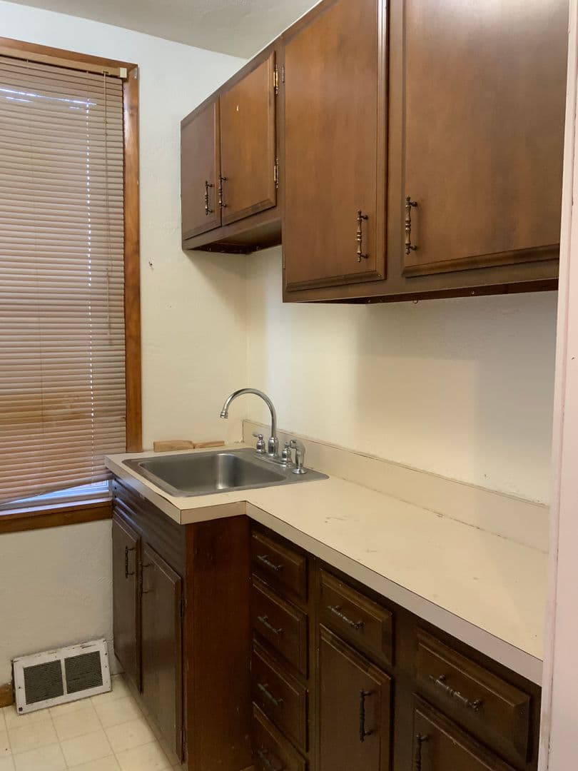 Johnstown House: 337 Decker Ave