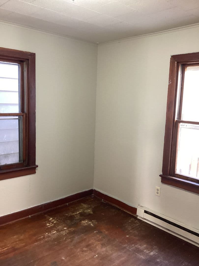Chambersburg House: 79 S Federal St