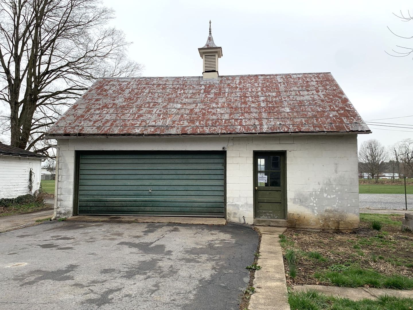 Shippensburg House: 218 N Prince St