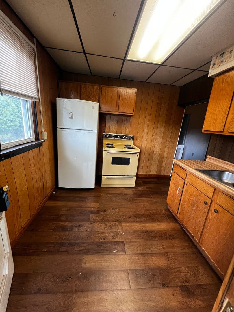 Conemaugh Apartment: 246 1st St