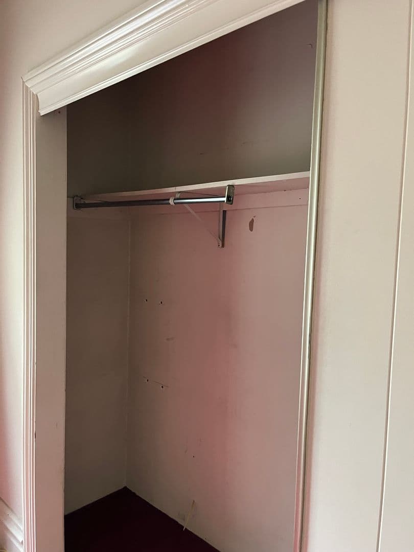 Chambersburg Apartment: 127 Lincoln Way W