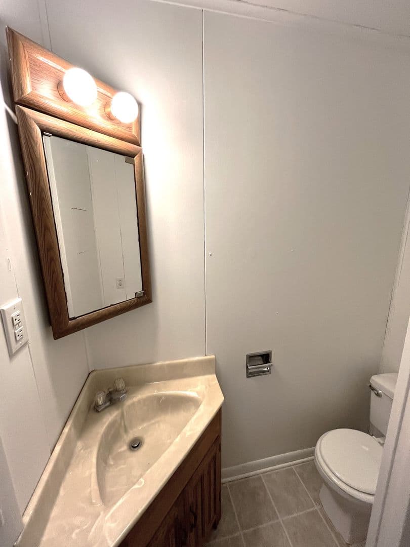 Fayetteville Apartment: 5075 Lincoln Way E