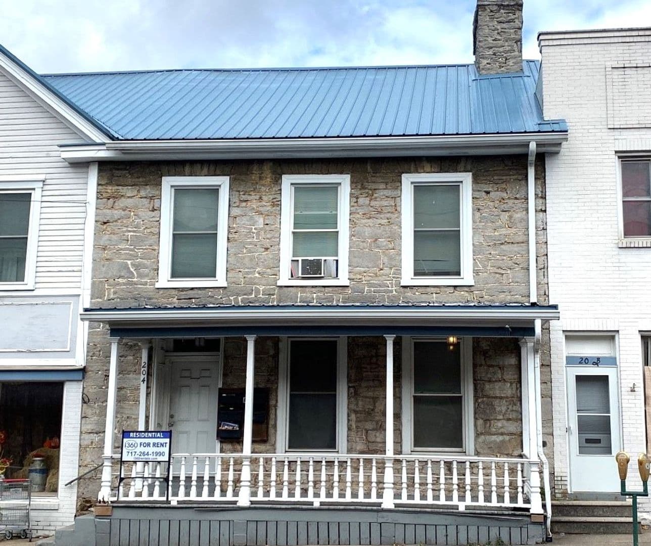 McConnellsburg Apartment: 204 Lincoln Way East