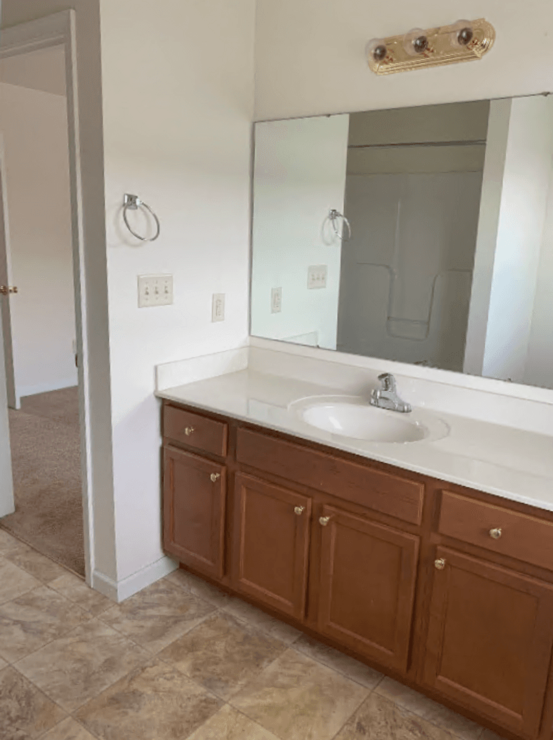 Chambersburg Apartment: 442-456 Lantern Ln