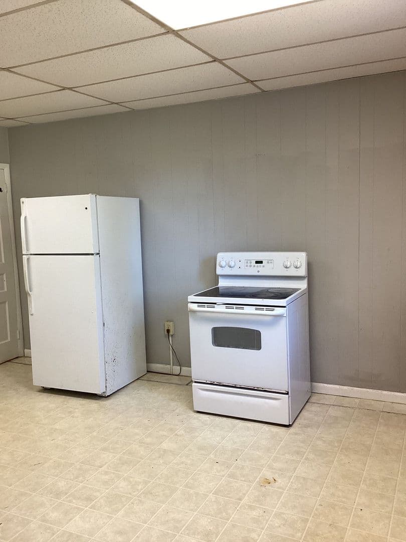 Chambersburg Apartment: 975-979 Scotland Ave