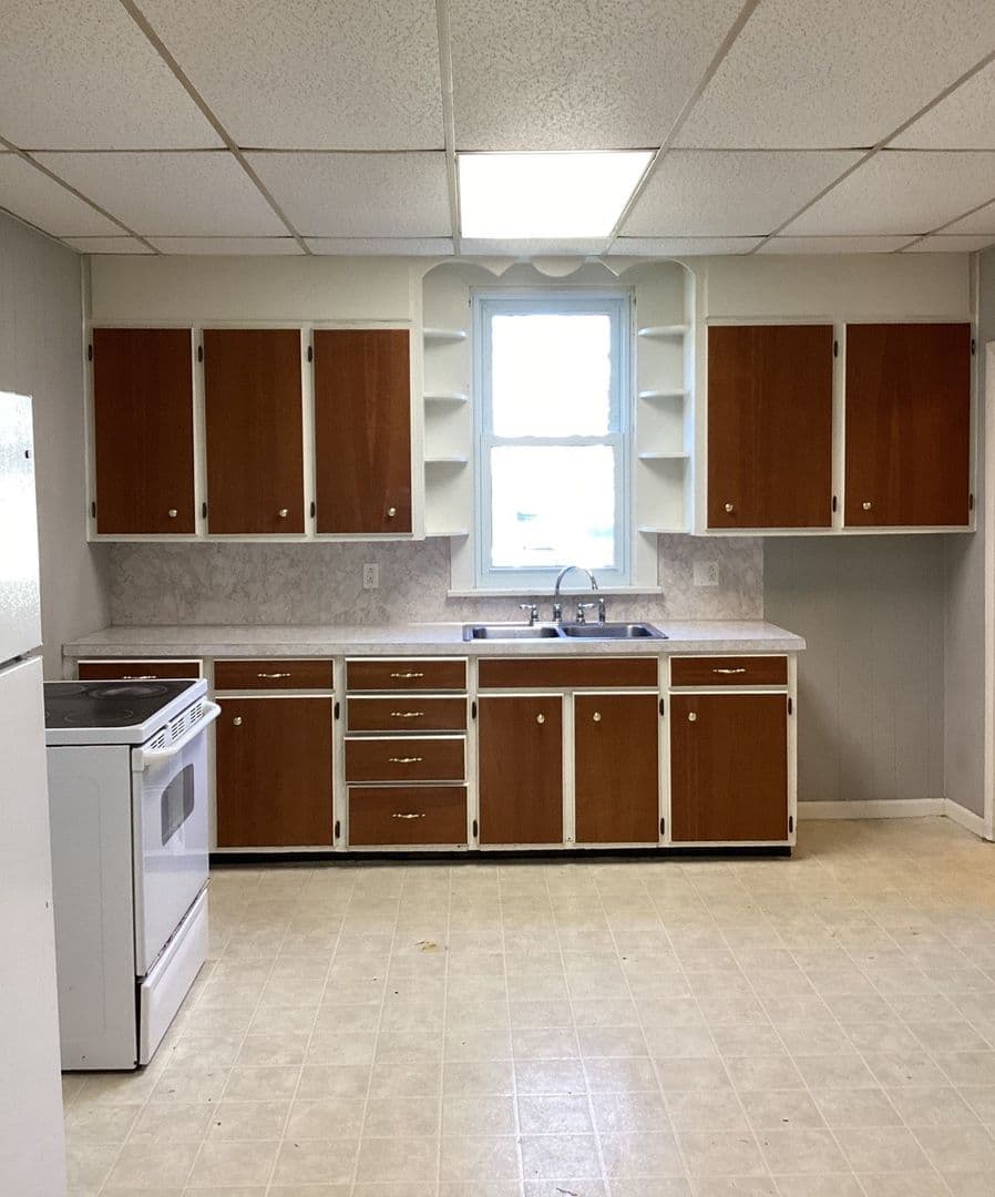 Chambersburg Apartment: 975-979 Scotland Ave