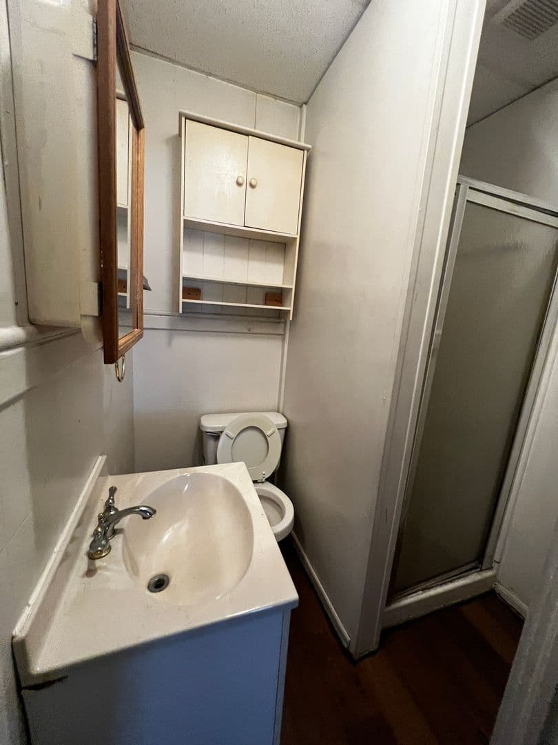 Conemaugh Apartment: 246 1st St