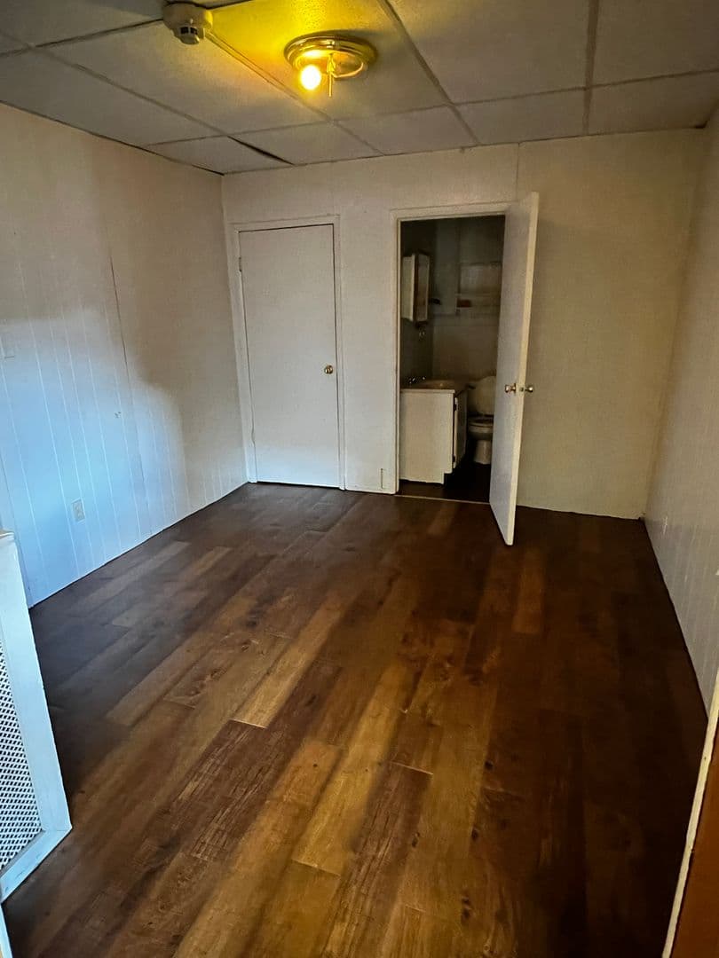 Conemaugh Apartment: 246 1st St