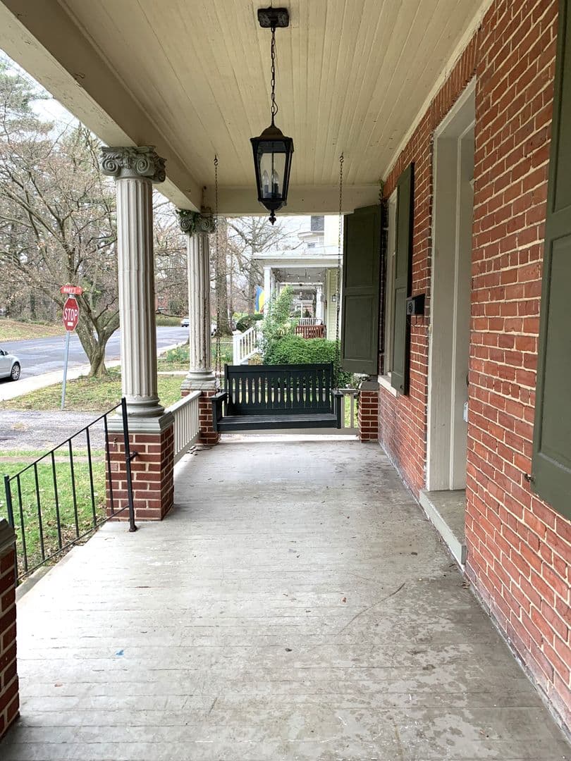 Shippensburg House: 218 N Prince St