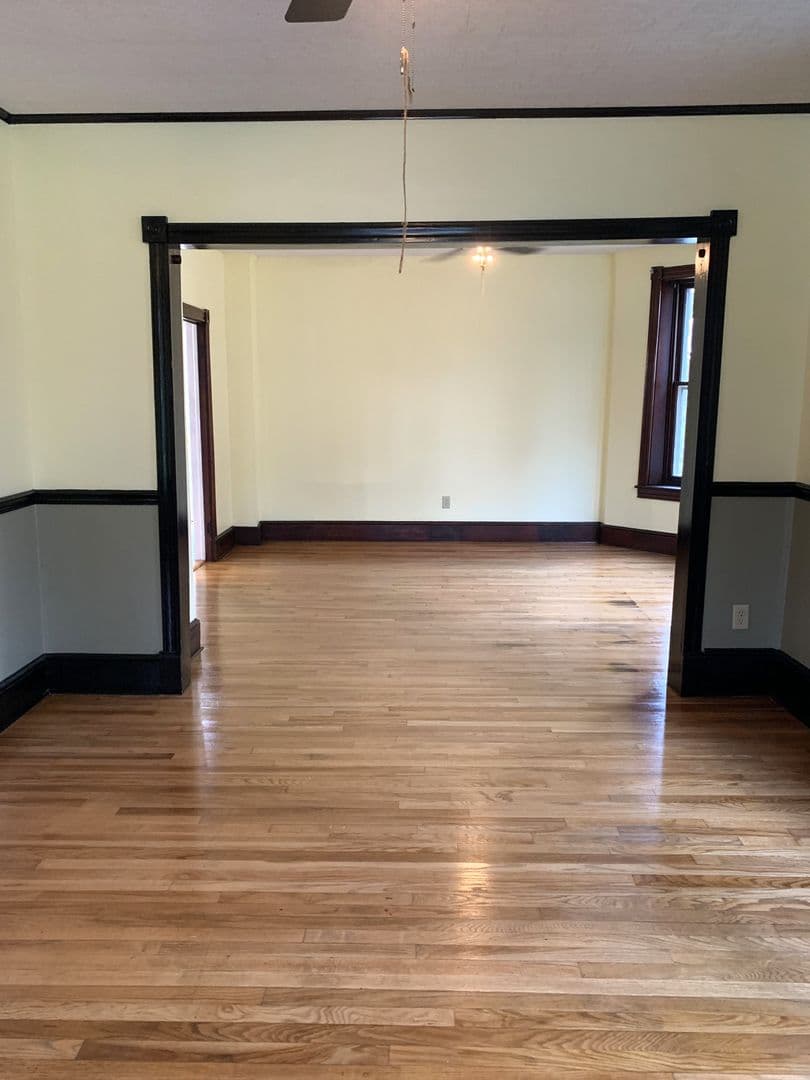 Shippensburg House: 218 N Prince St
