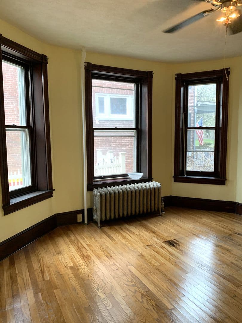 Shippensburg House: 218 N Prince St