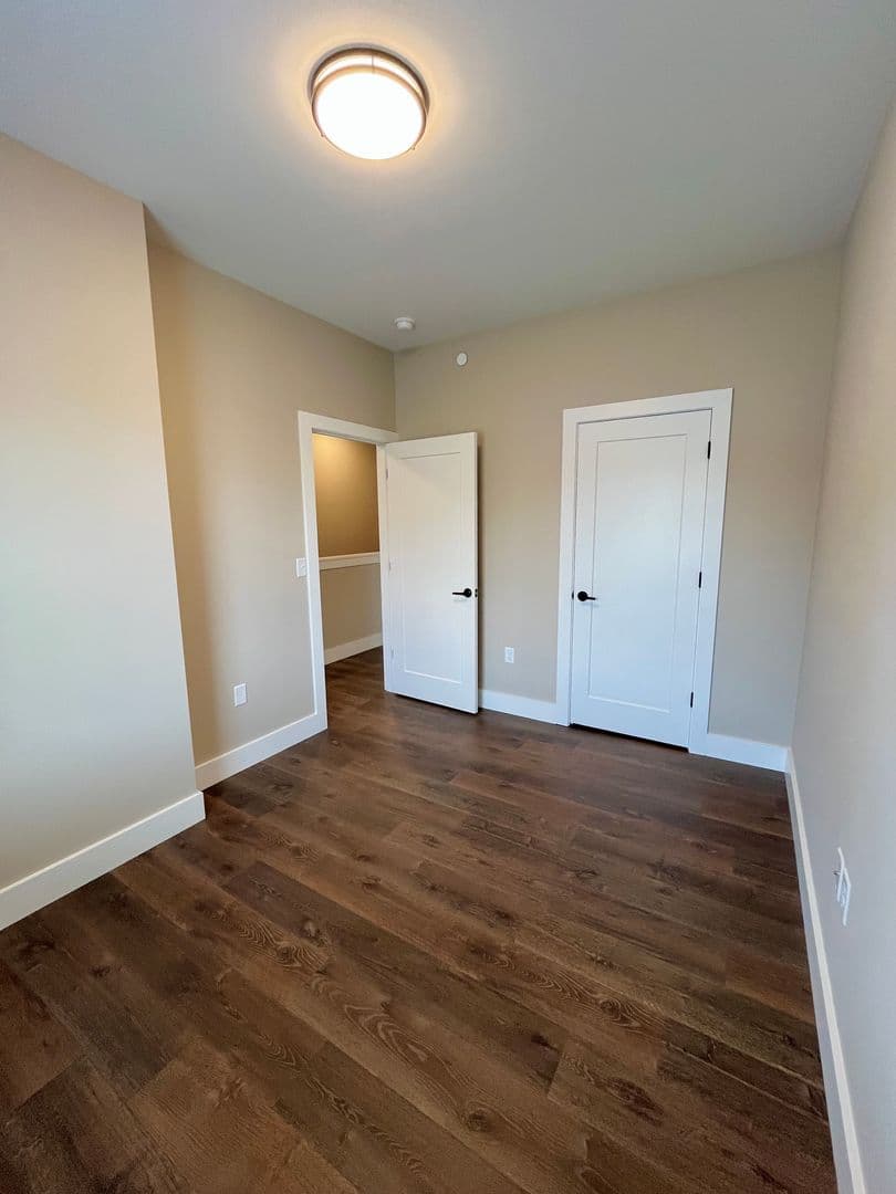 Waynesboro Apartment: 13-23 Philadelphia Ave