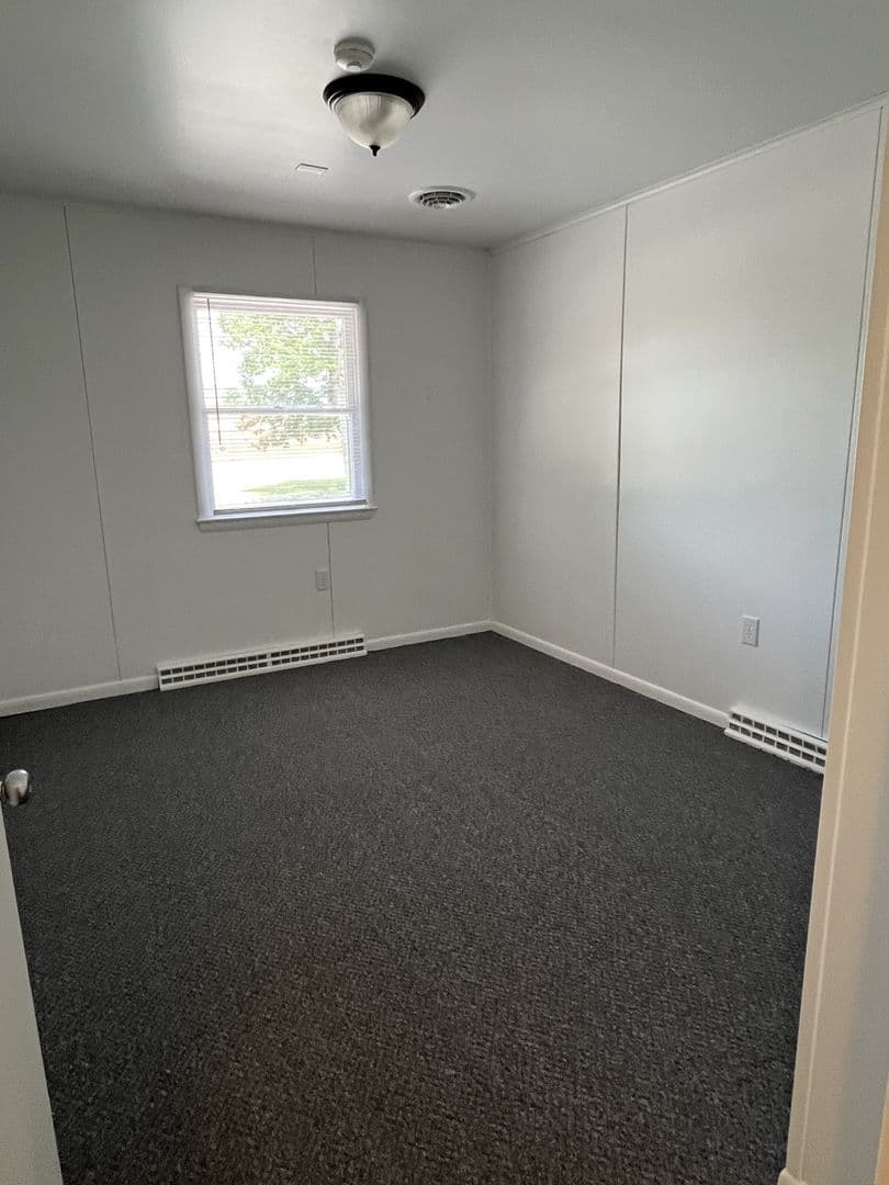 Fayetteville Apartment: 5075 Lincoln Way E