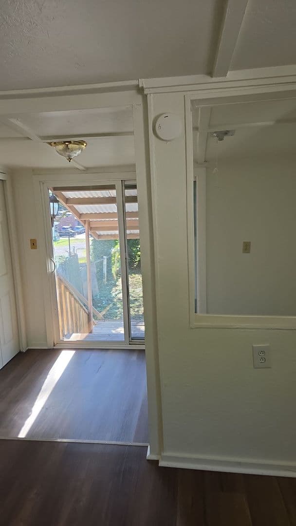 Shippensburg Apartment: 134-136 S Gettle Ave