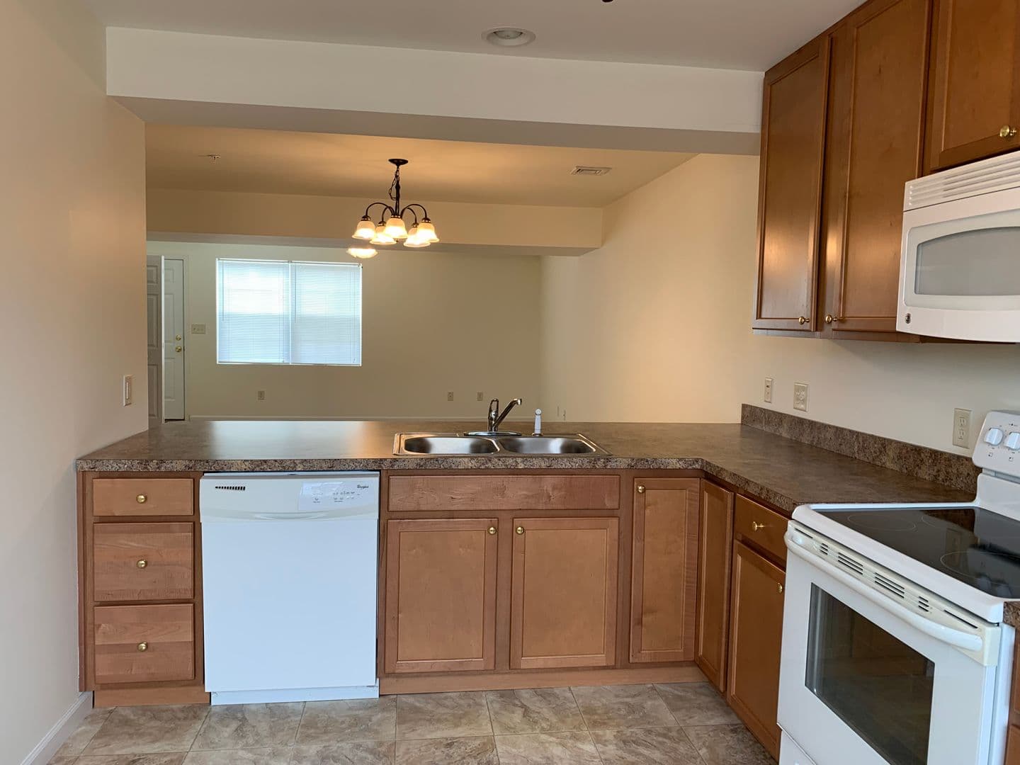 Chambersburg Apartment: 391-405 Lantern Ln