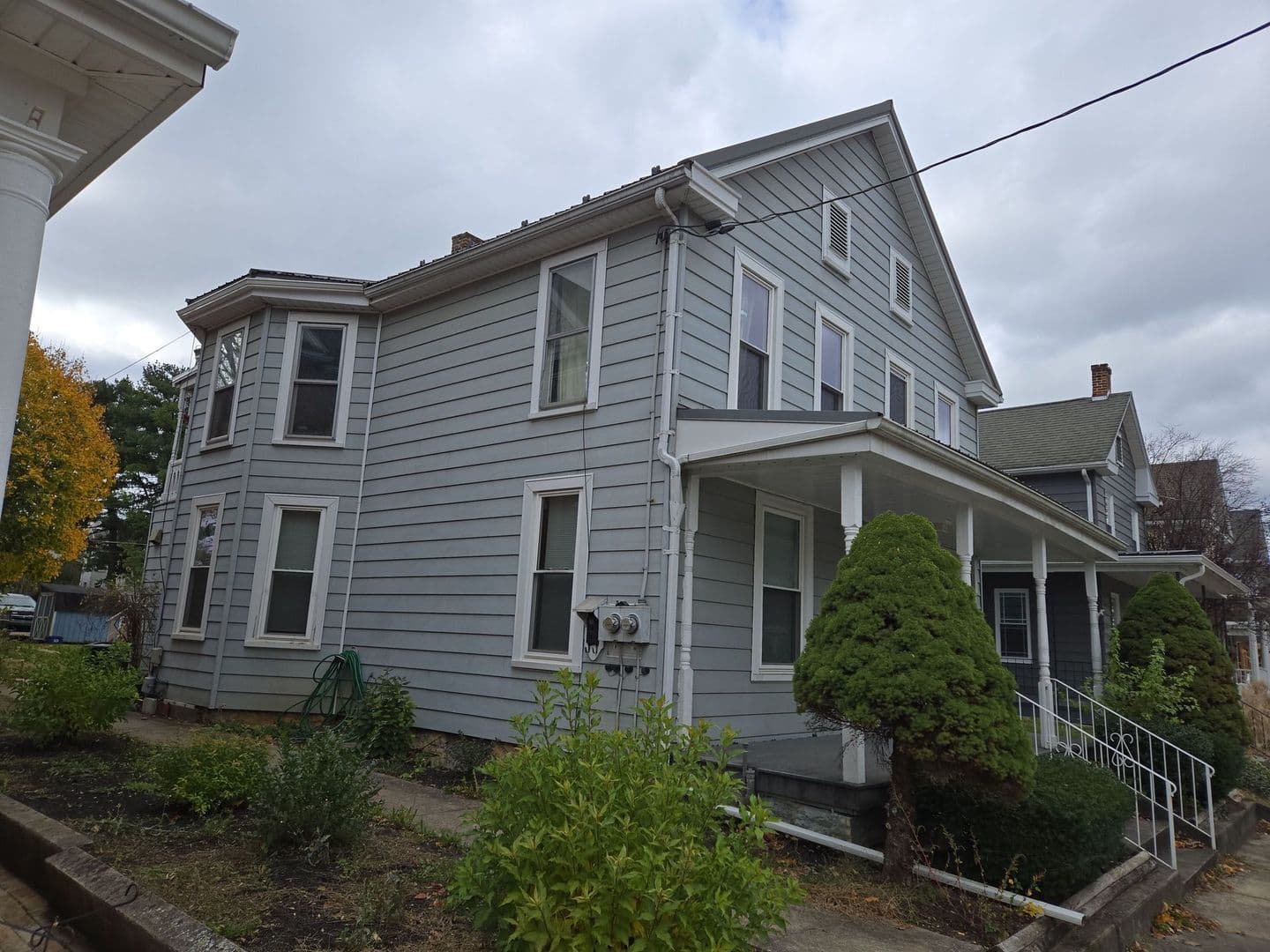 Chambersburg Apartment: 552 E King St
