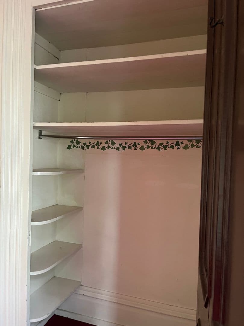 Chambersburg Apartment: 127 Lincoln Way W