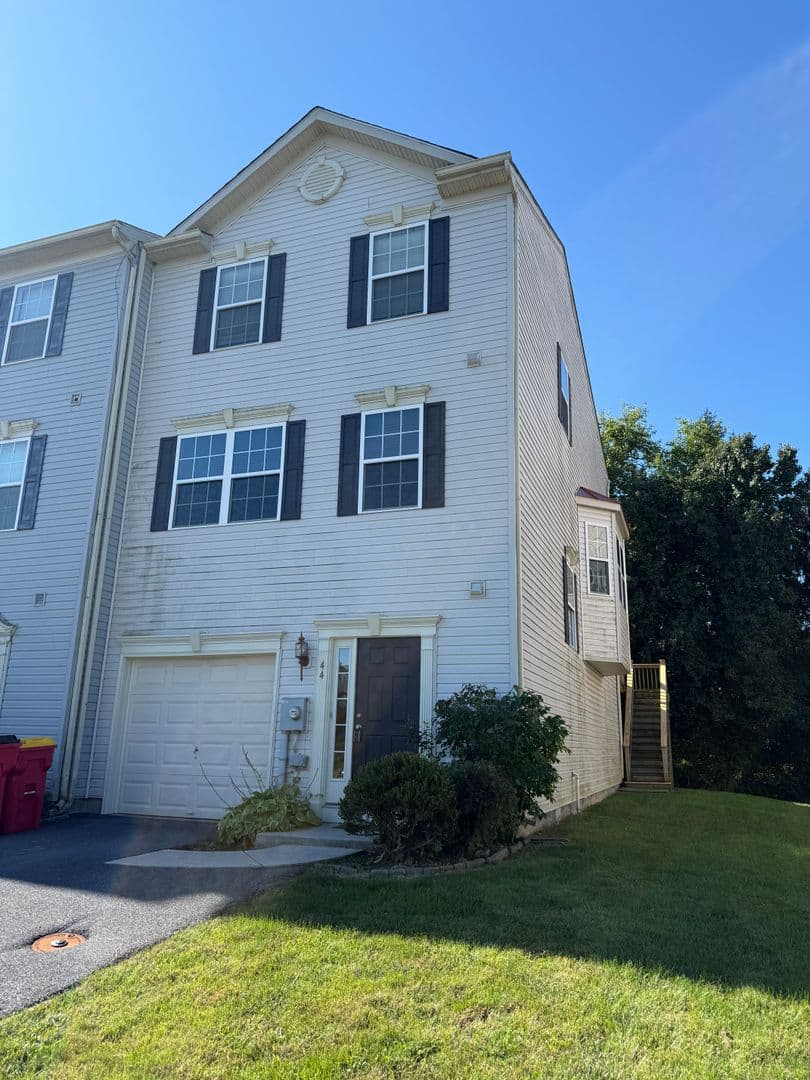 Chambersburg House: 44 Milestone Ct