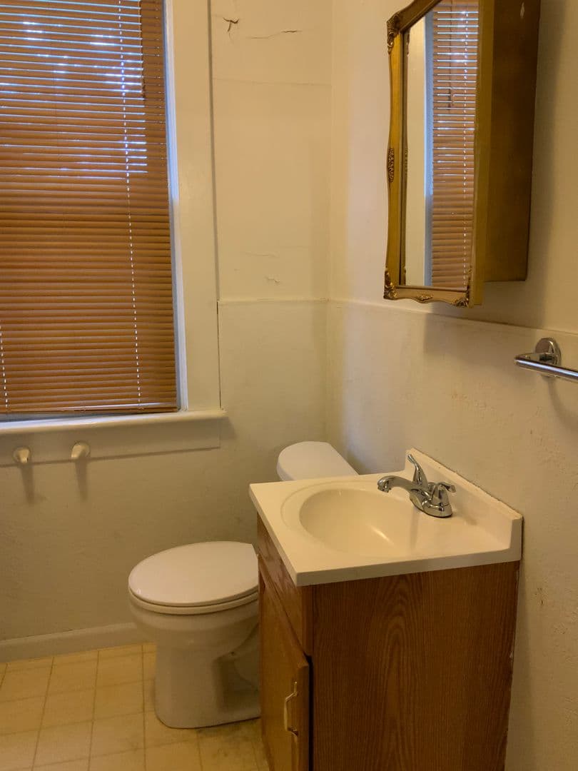 Johnstown House: 337 Decker Ave
