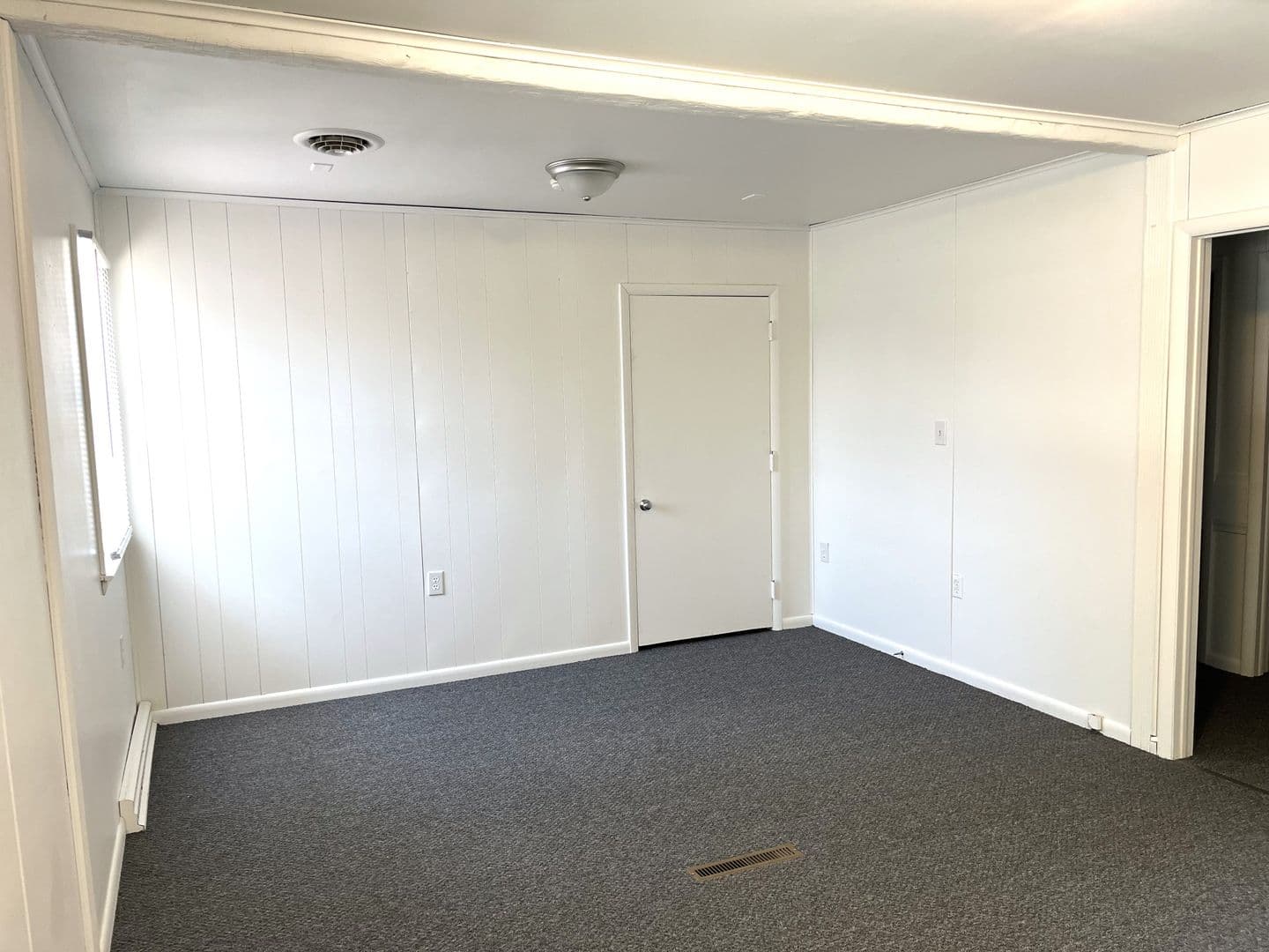 Fayetteville Apartment: 5075 Lincoln Way E