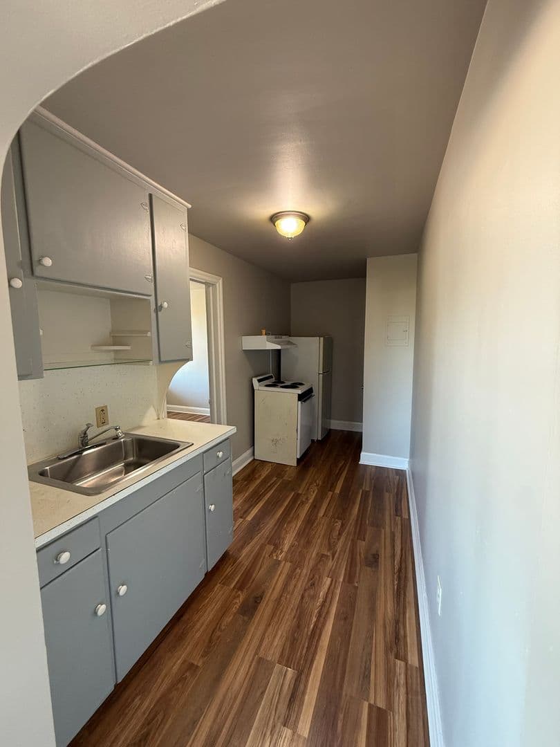 Chambersburg Apartment: 800 S 4th St