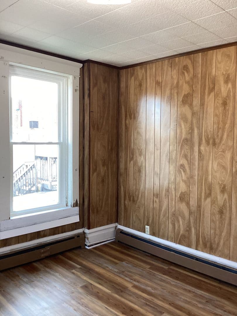 Shippensburg Apartment: 31 W King St