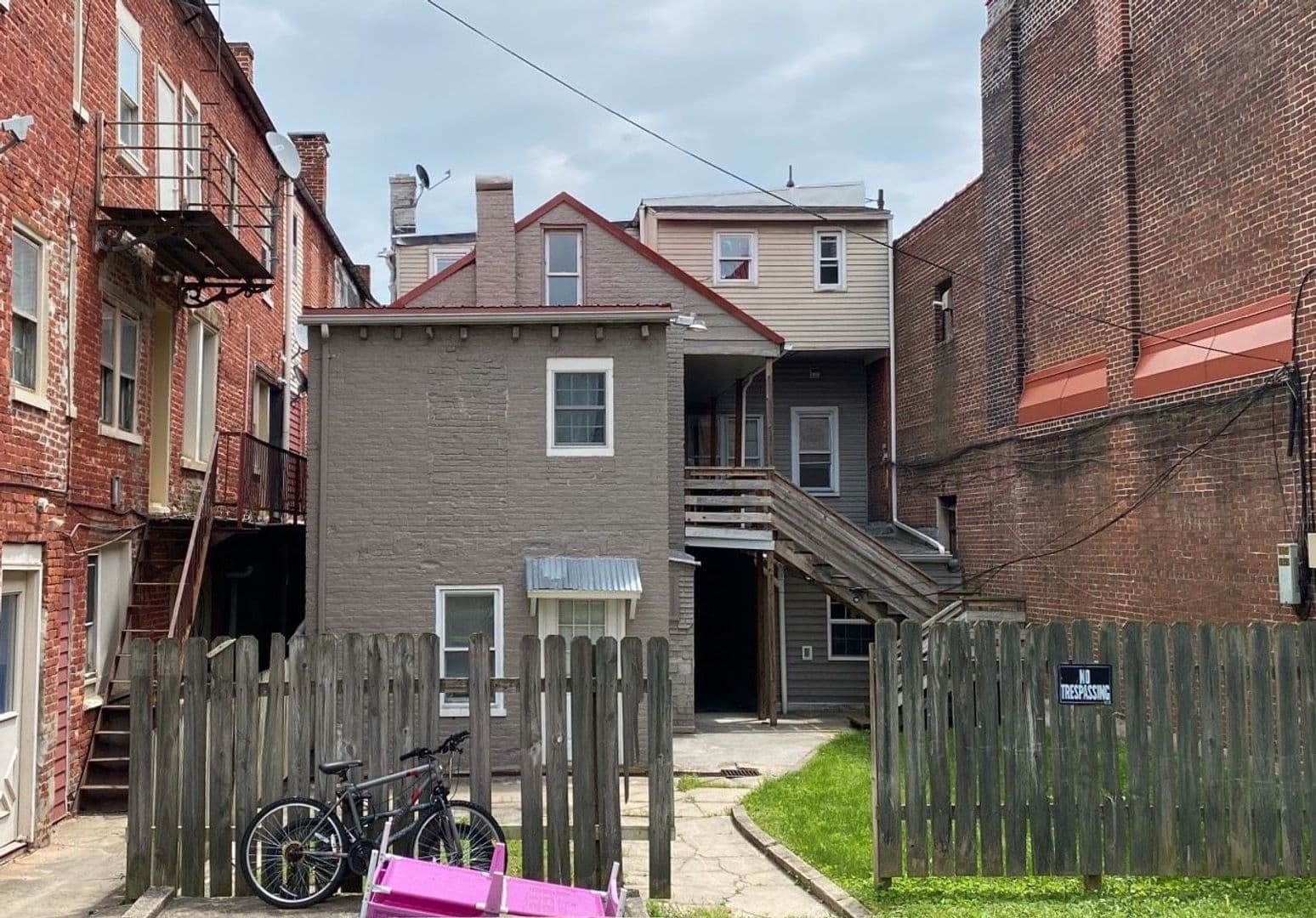 Chambersburg Apartment: 149 S Main St