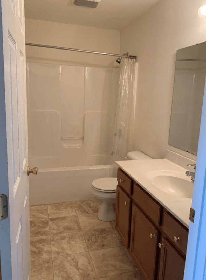 Chambersburg Apartment: 442-456 Lantern Ln