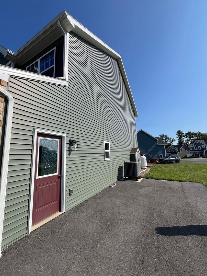Shippensburg House: 1106 Southwood Dr