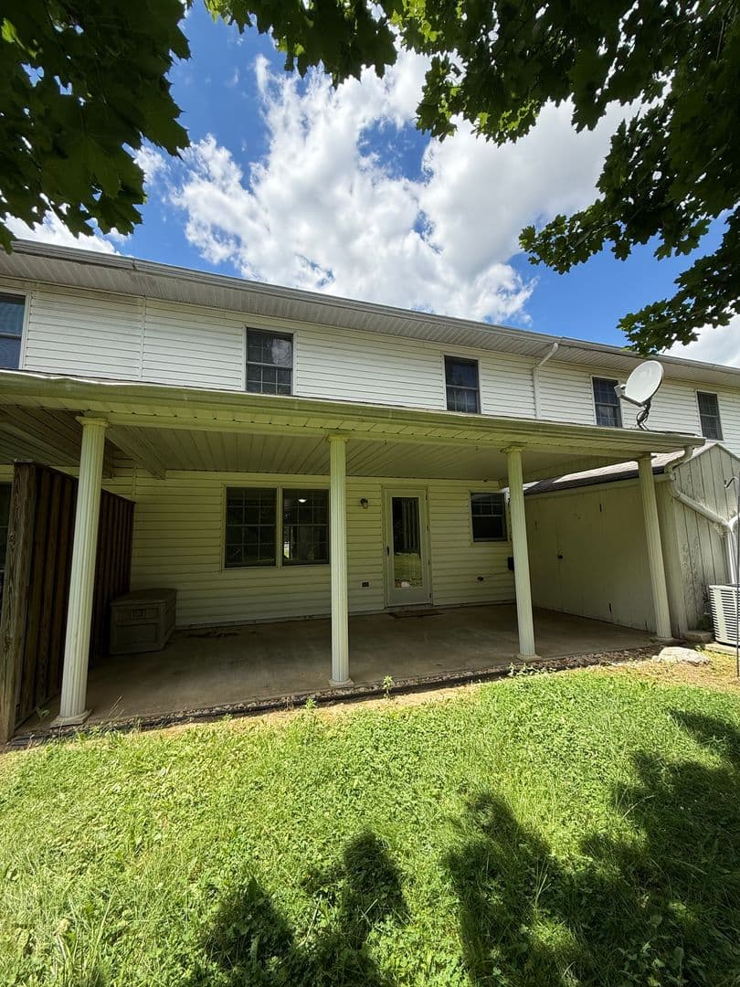 Chambersburg Townhome: 114 Minnich Rd