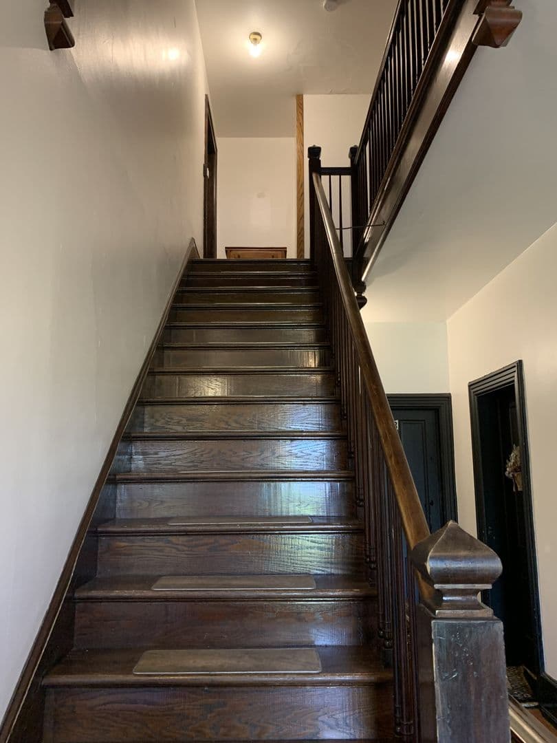 Greencastle Apartment: 138 S Carlisle St