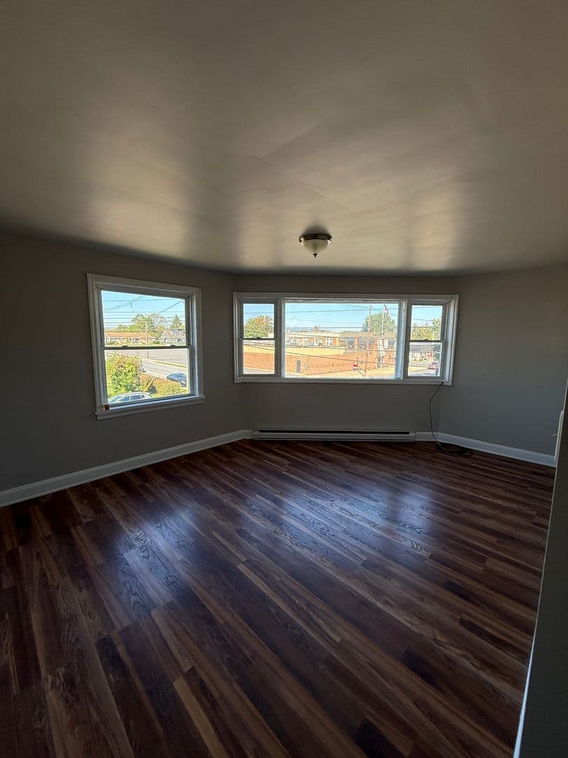 Chambersburg Apartment: 800 S 4th St