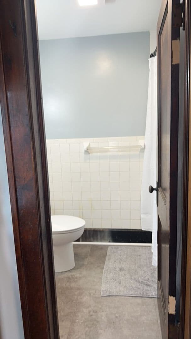 Greencastle Apartment: 138 S Carlisle St