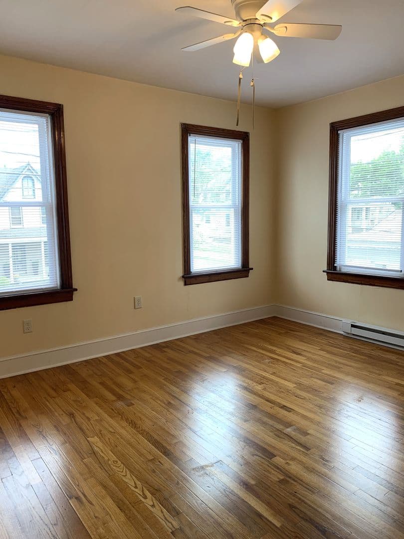 Chambersburg Apartment: 3885 Scotland Main St