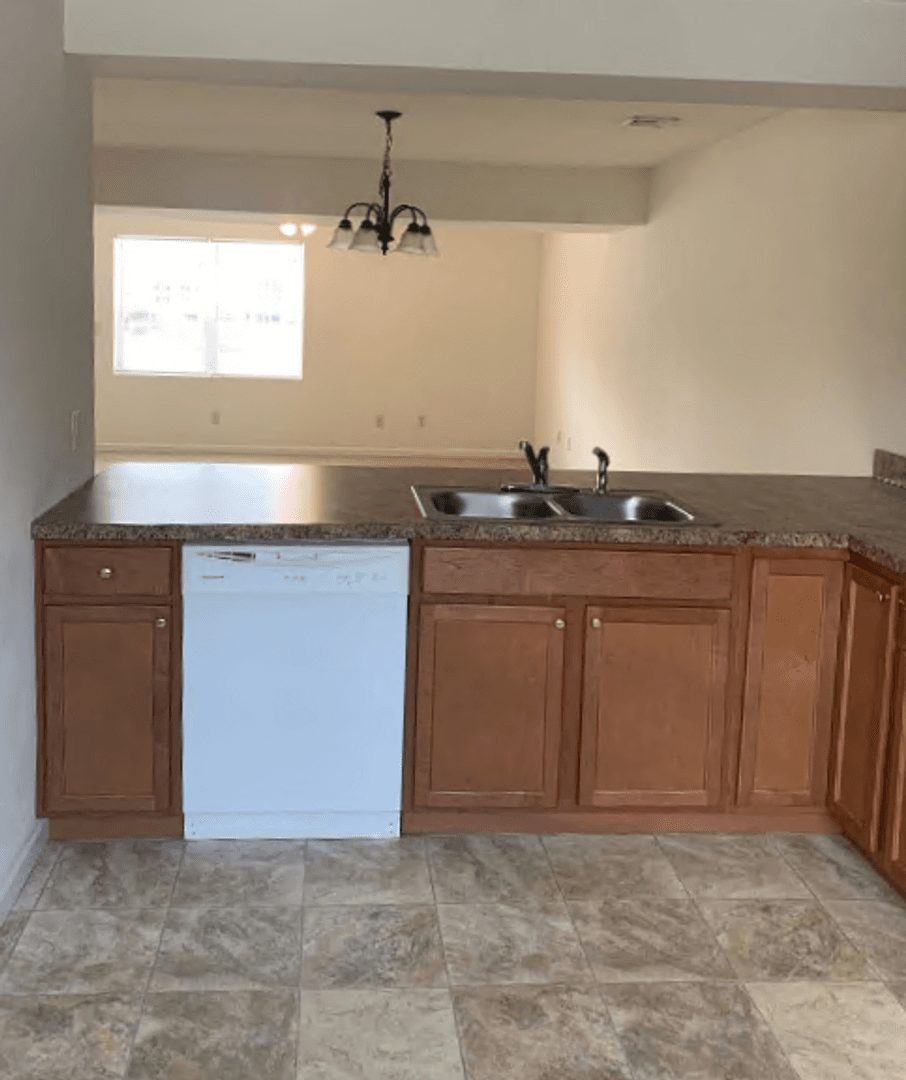 Chambersburg Apartment: 442-456 Lantern Ln
