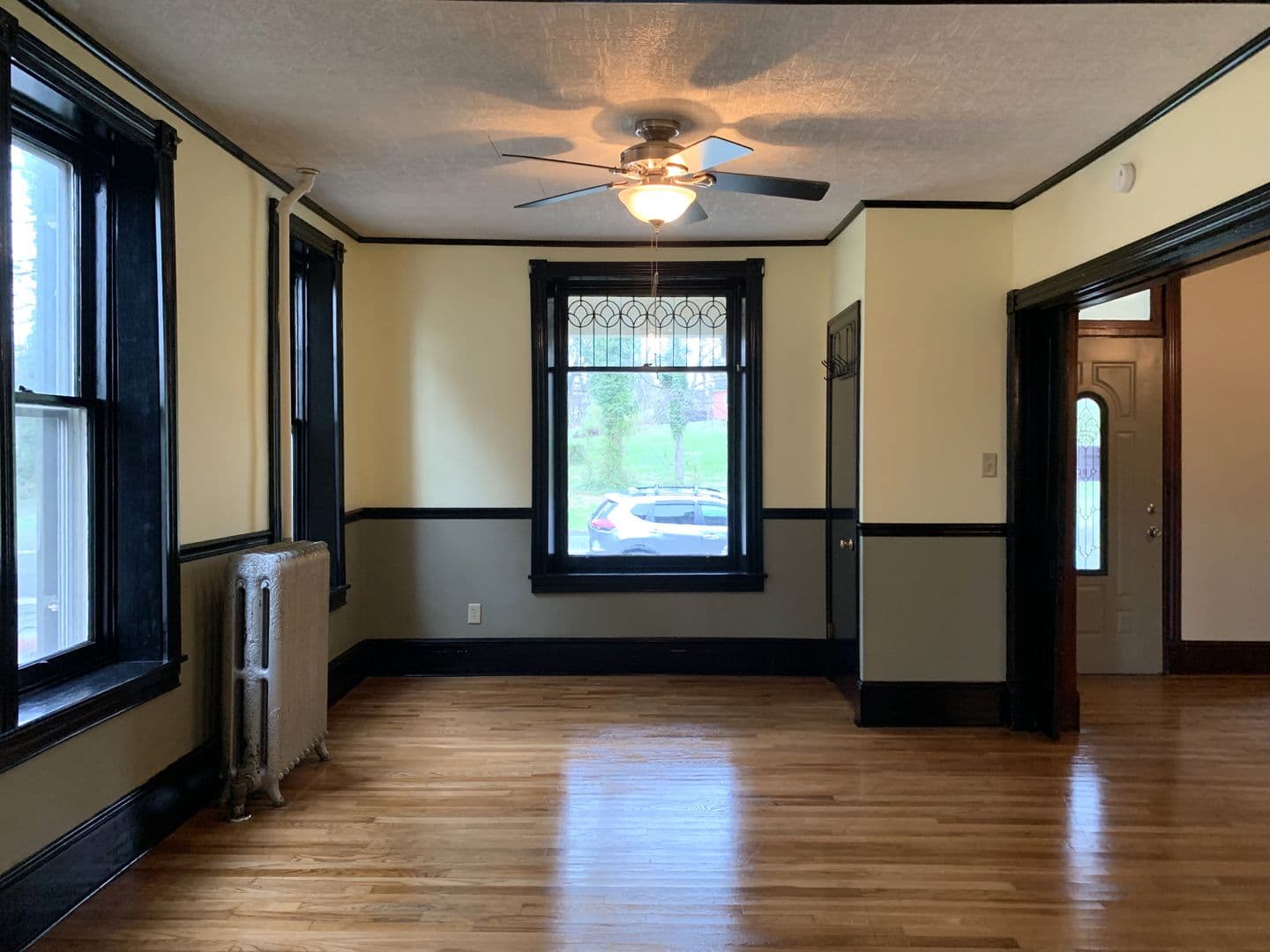 Shippensburg House: 218 N Prince St