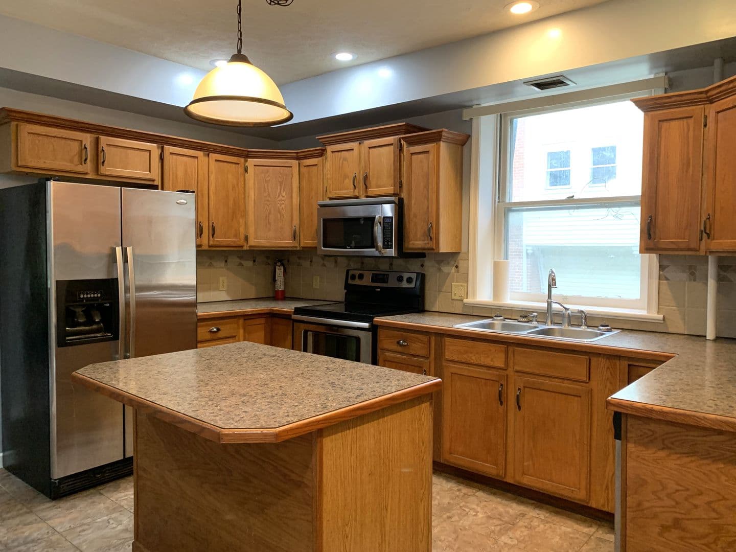 Shippensburg House: 218 N Prince St
