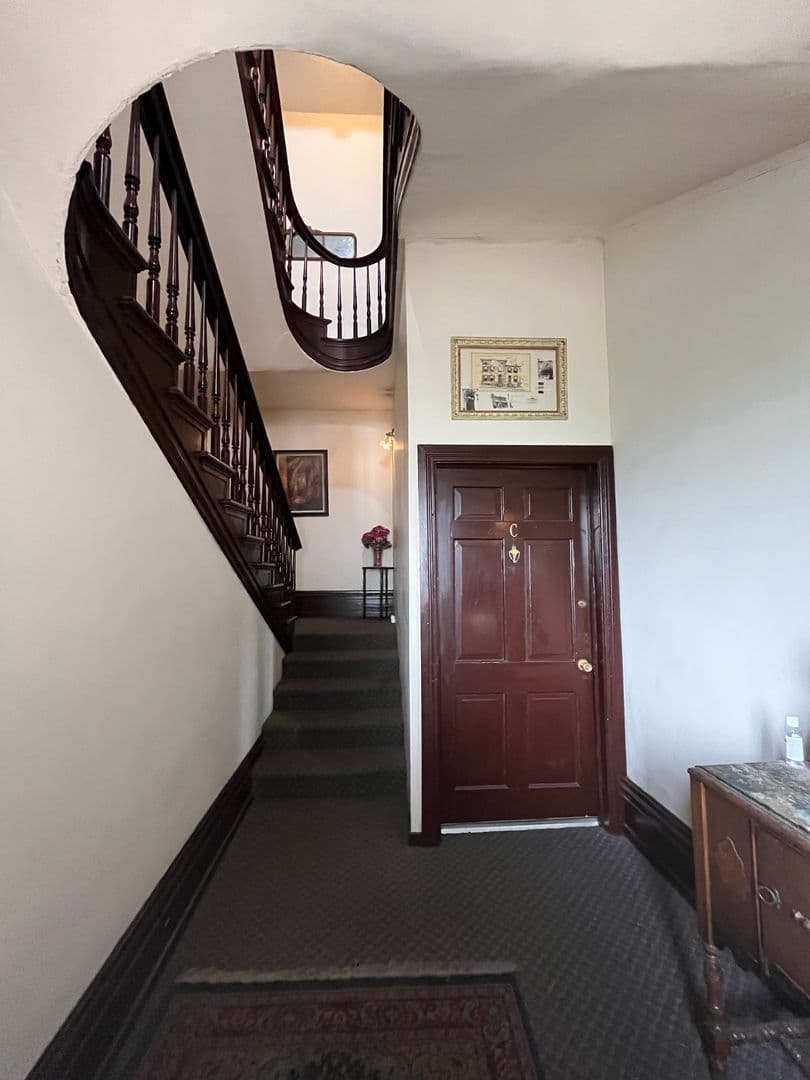 Chambersburg Apartment: 127 Lincoln Way W
