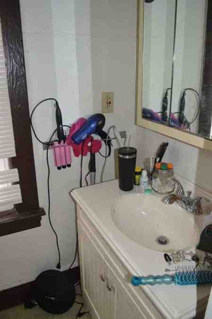 Johnstown Apartment: 1111 Locust St