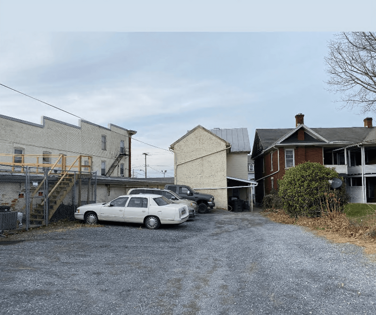 Shippensburg Apartment: 212 E King St